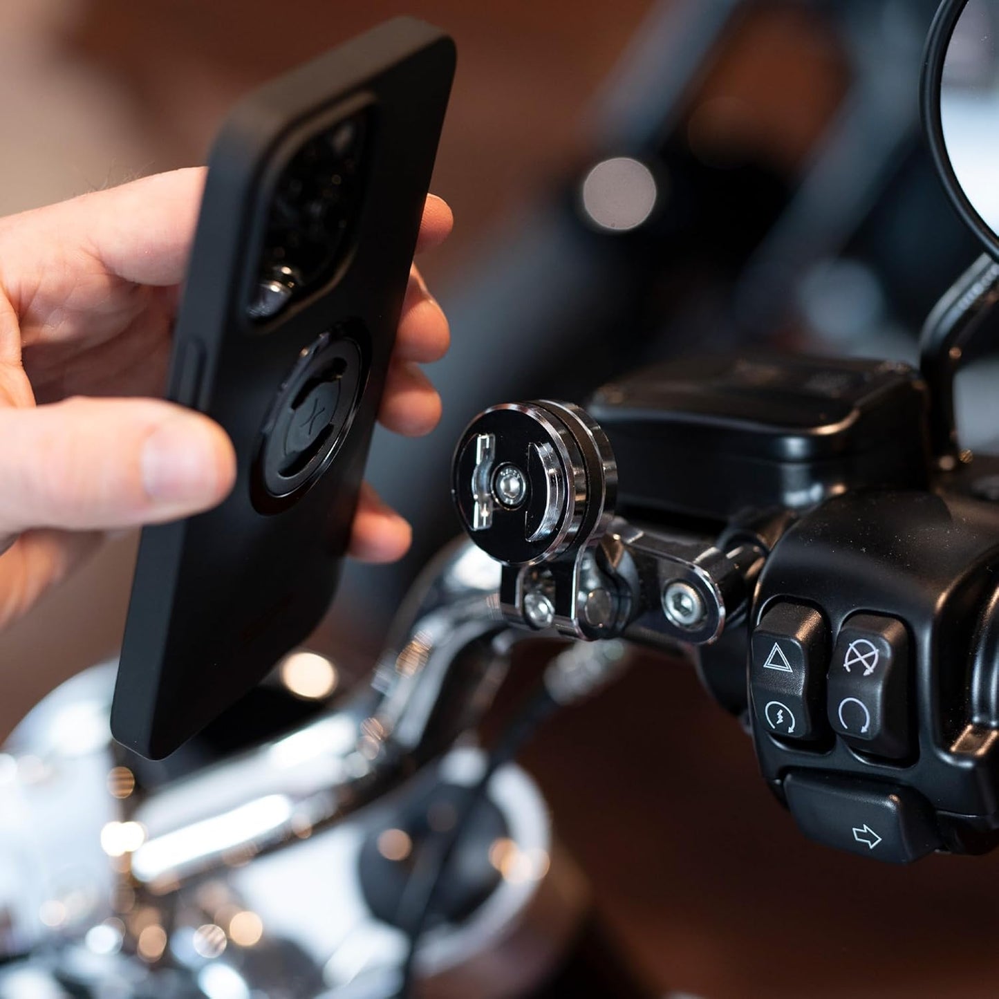 Clutch Mount Pro - Handyhalterung für Motorrad, Cromato