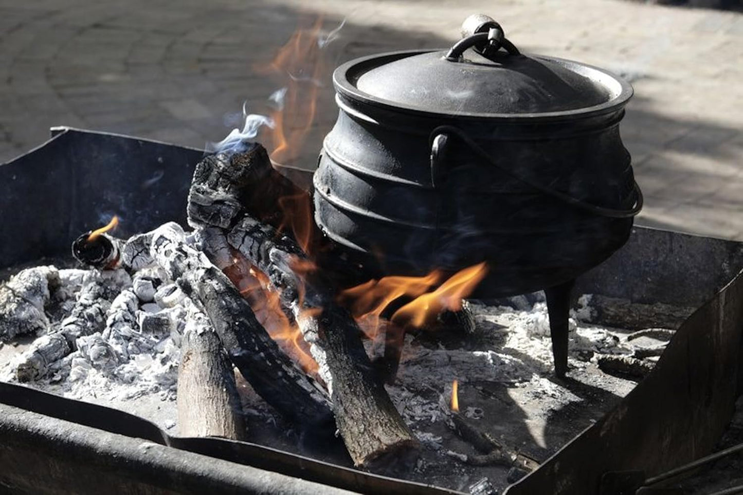 Potjie Hexenkessel (12 Liter) mit Füssen, Potjie #4 (ca. 12 Liter) mit Füsse