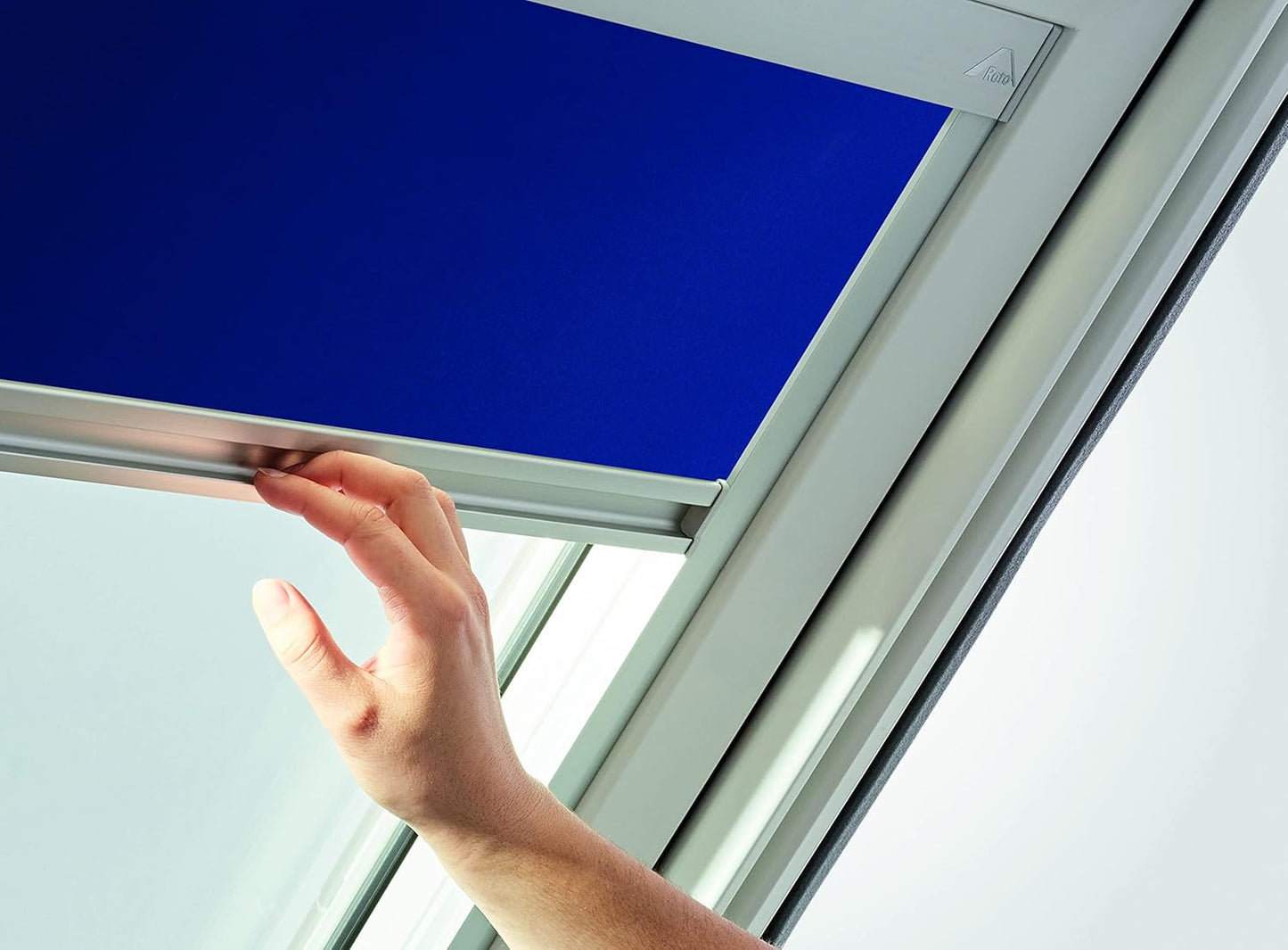 Tageslichtrollo für Dachfenster Designo R6/R8, i8 & Classic 64/84, Blau Führungsschiene Silber, B35 x H58 cm