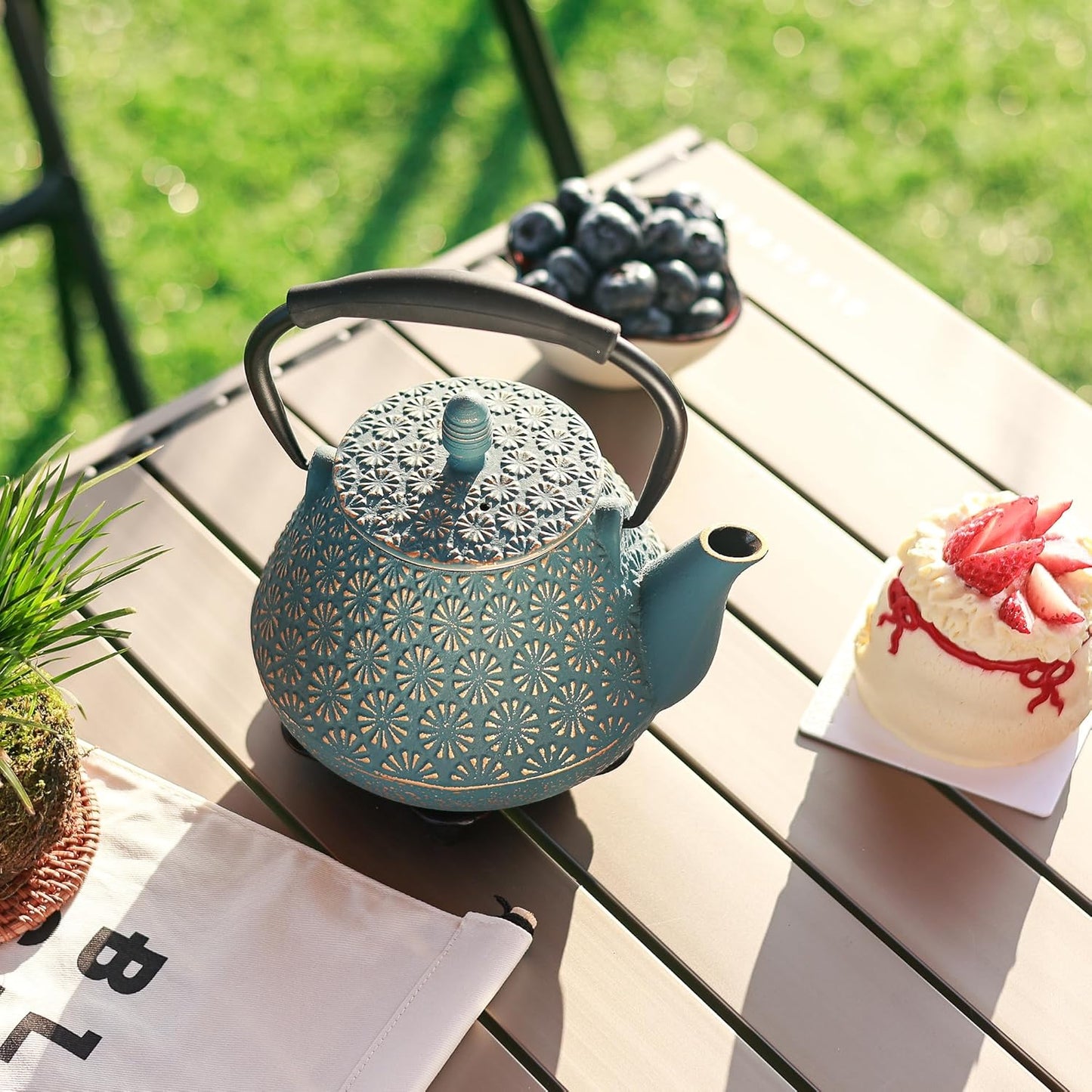 Teekessel mit Kirschblütenmuster, Blau, 950 Ml