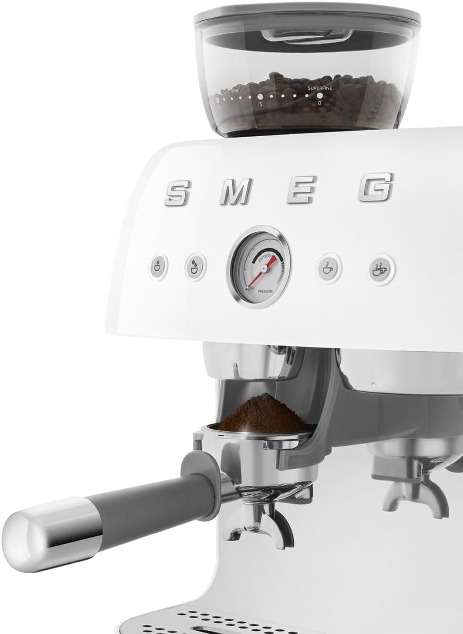 EGF03WHEU Espressomaschine mit Mahlwerk, Weiss