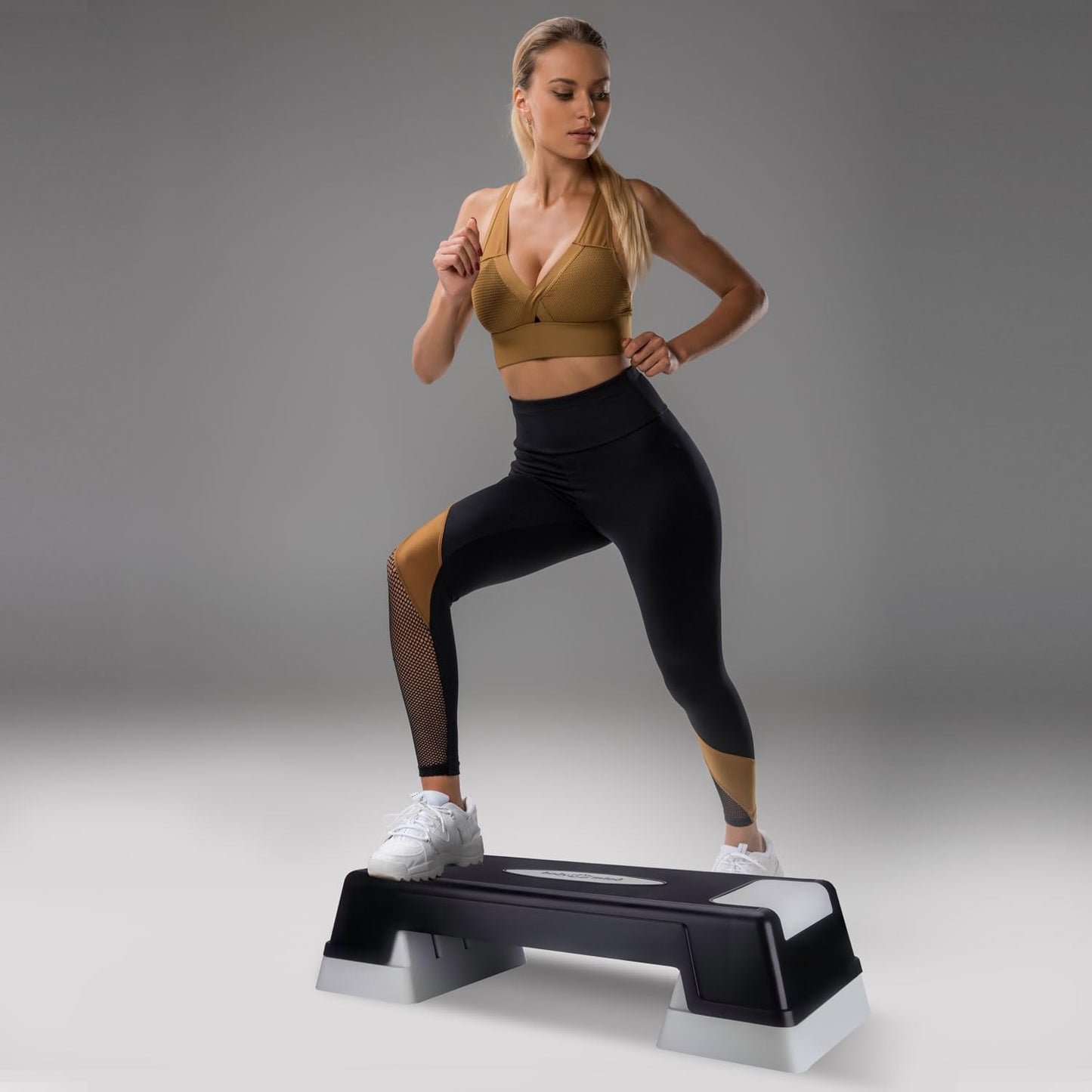 Aerobic Steppbrett mit Anti-Rutsch-Matte, Premium Deluxe Board
