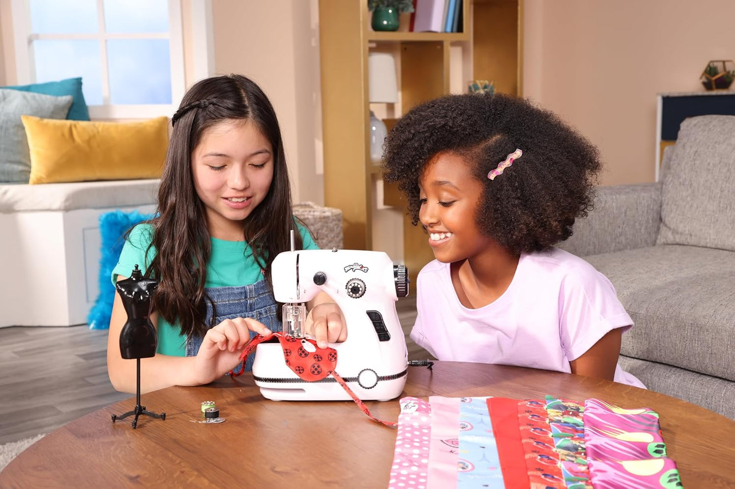 Marinette Mini-Nähmaschine für Kinder