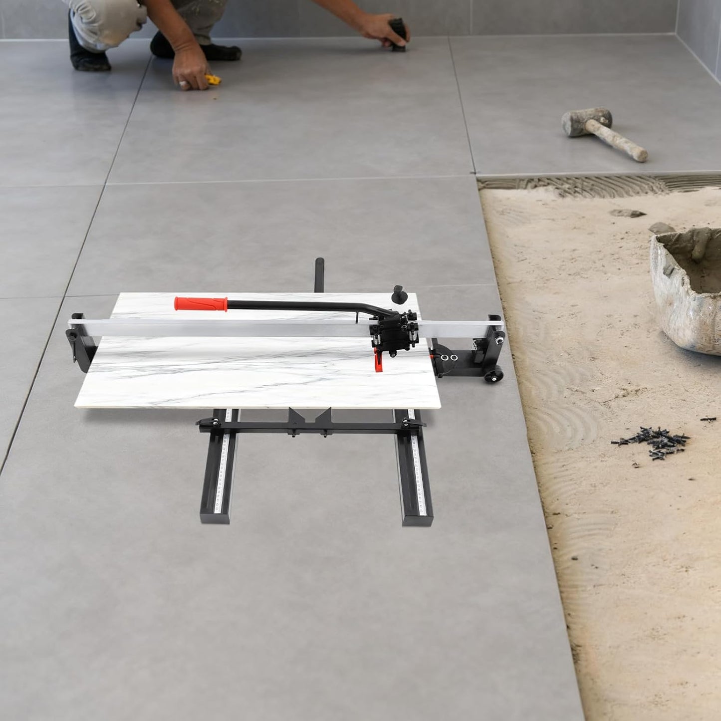 Fliesenschneider mit Laser-Positionierung