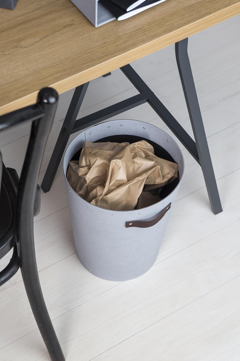 Papierkorb mit Ledergriff, Ash C62