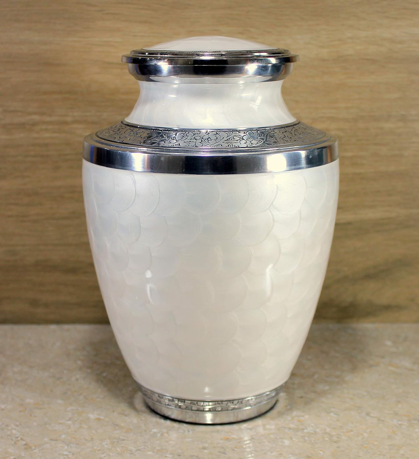 Metall-Urne mit Meenakari Design, Elfenbein