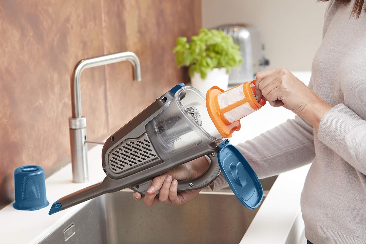 Kabelloser Akkustaubsauger Dustbuster, mit Ladestation & Wandhalterung / Titanium/Silber/Blau