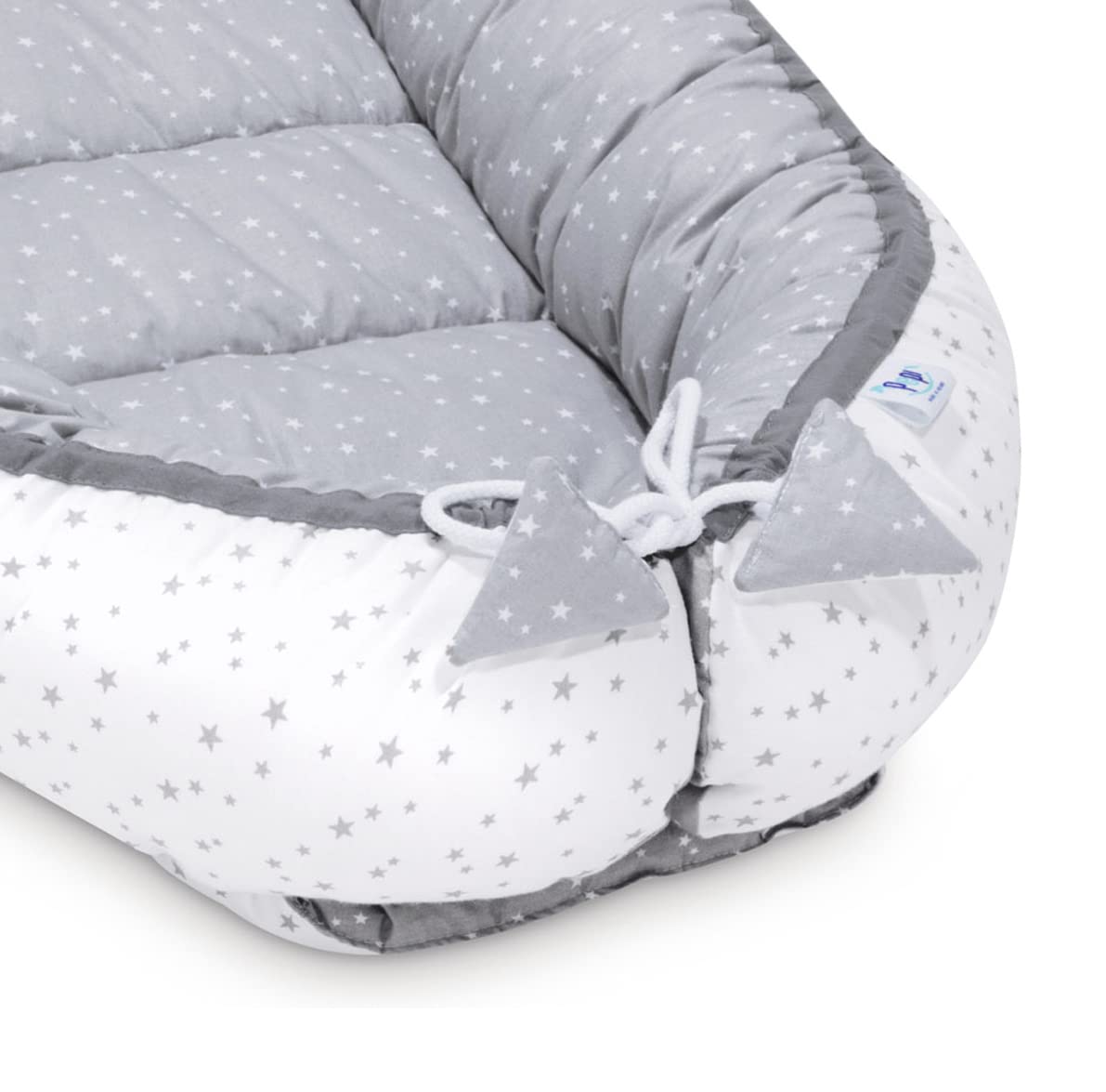 Wendbares Babynestchen mit antiallergischer Füllung