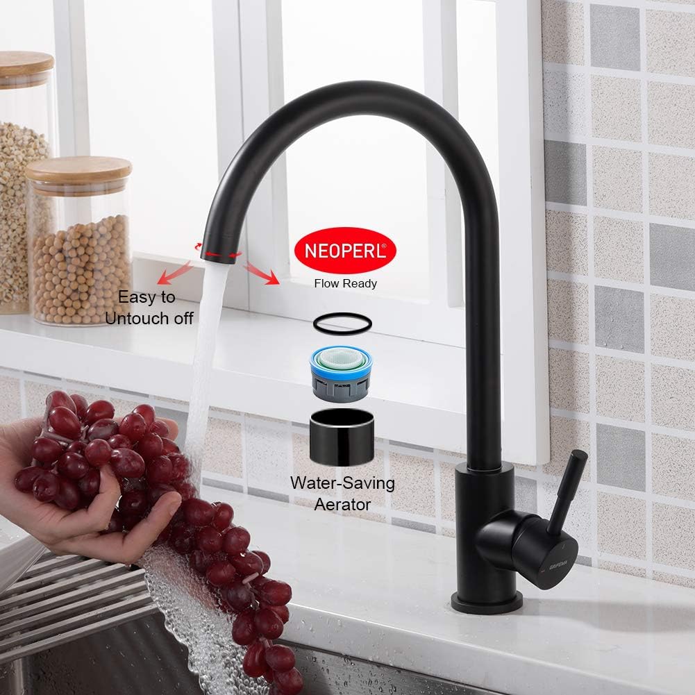 Wassersparende Küchenarmatur mit 360° Drehung, Schwarz