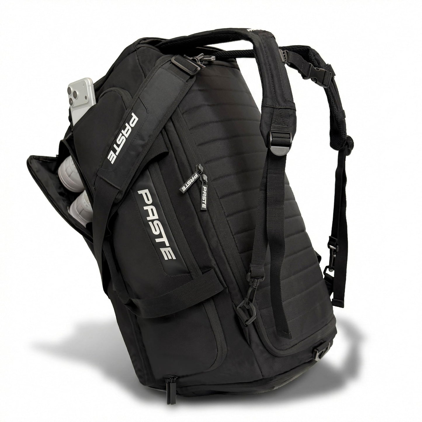 Sporttasche mit Rucksackfunktion und Nassfach