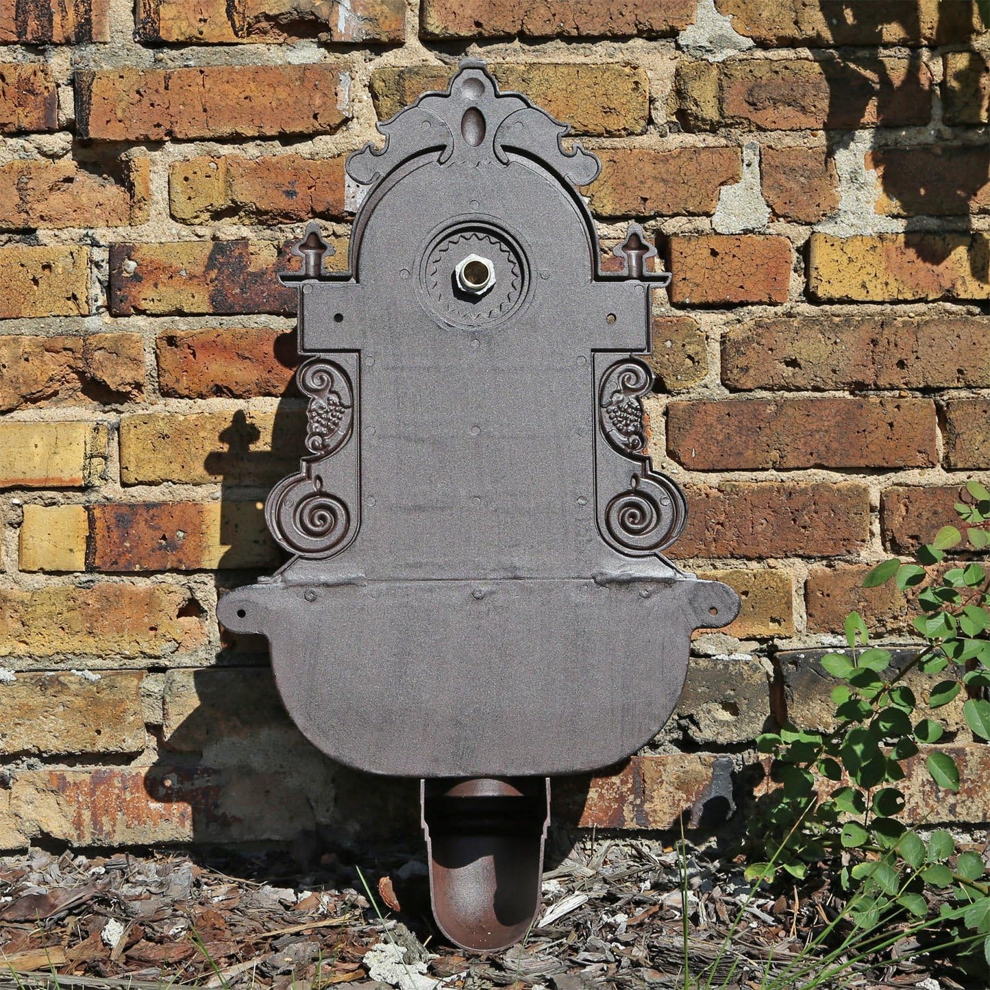 Nostalgischer Wandbrunnen WB1 mit Waschbecken