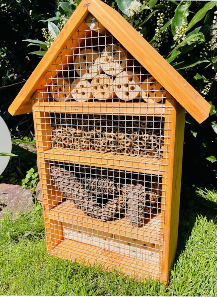 Insektenhotel aus Holz, Braun L