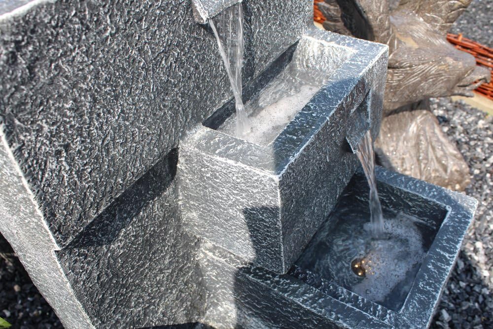 Gartenbrunnen Grada mit LED-Beleuchtung