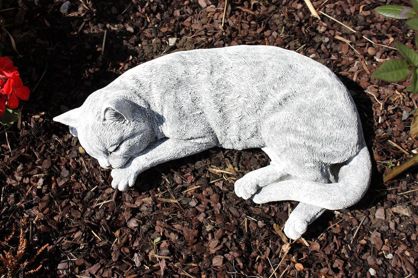Steinfigur Schlafende Katze