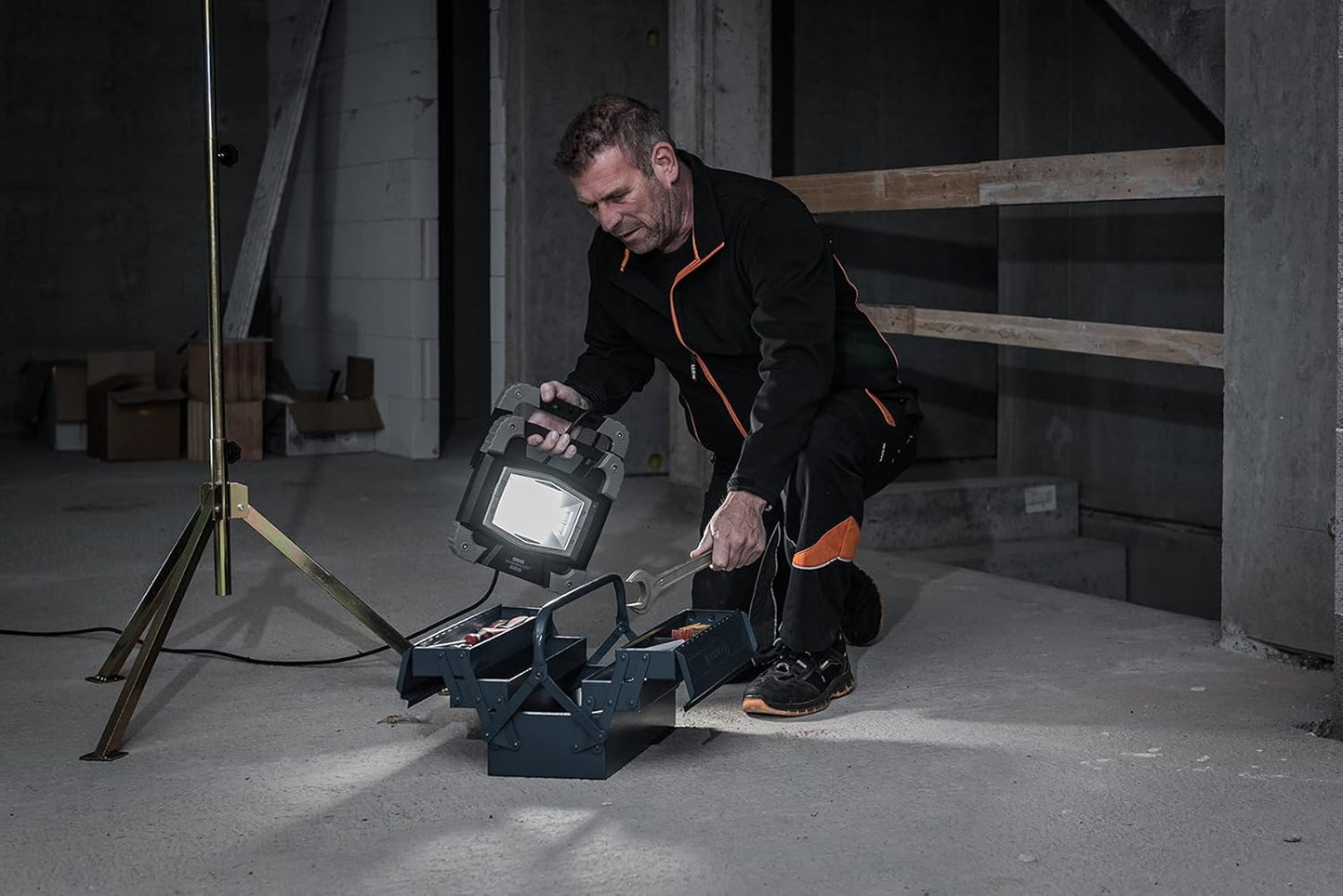 Bluetooth LED-Baustrahler TORAN 3050 MB, 3400 lm mit 5m Kabel
