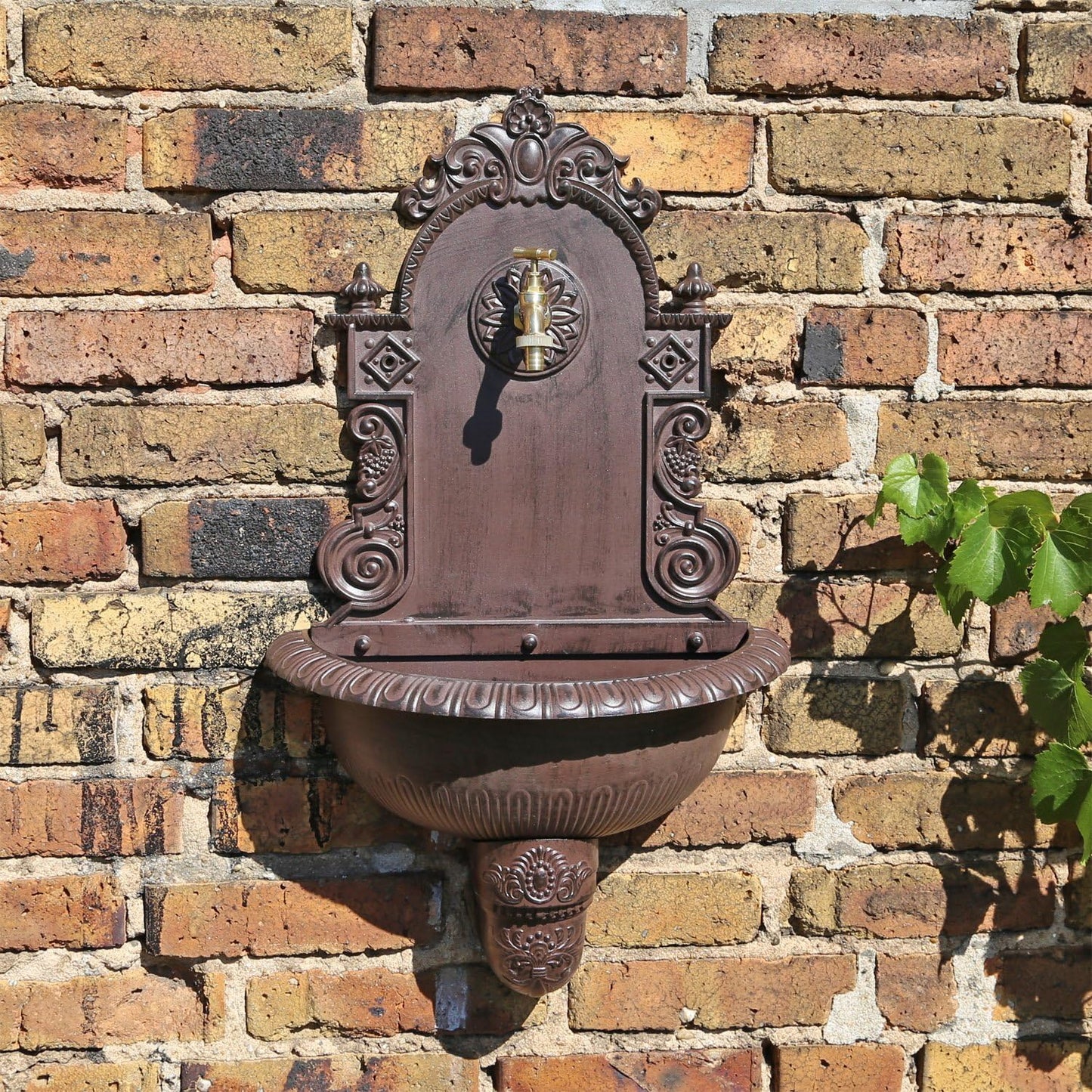 Nostalgischer Wandbrunnen WB1 mit Waschbecken