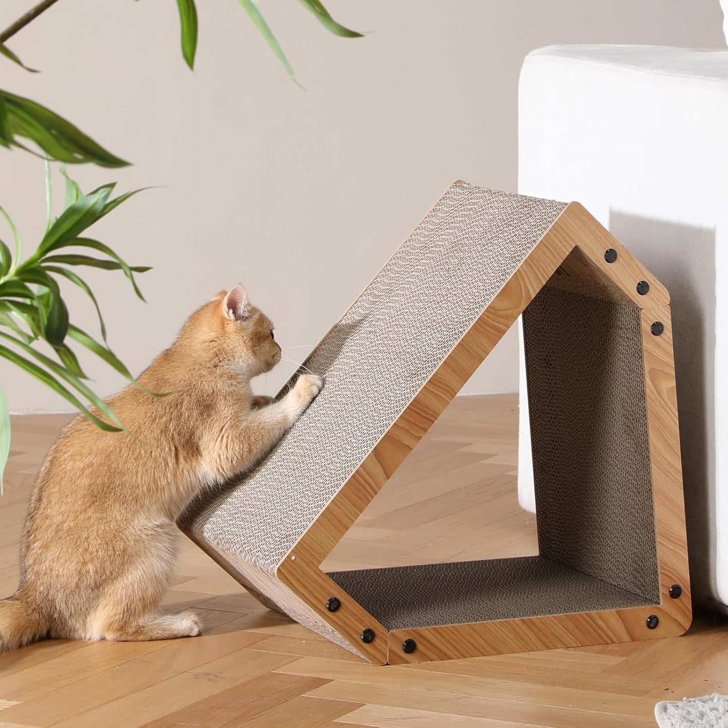 Katzen-Kratzbrett in Hausform, Hausform-Kratzpappe
