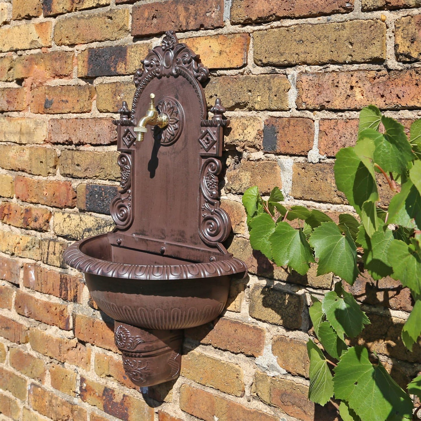 Nostalgischer Wandbrunnen WB1 mit Waschbecken
