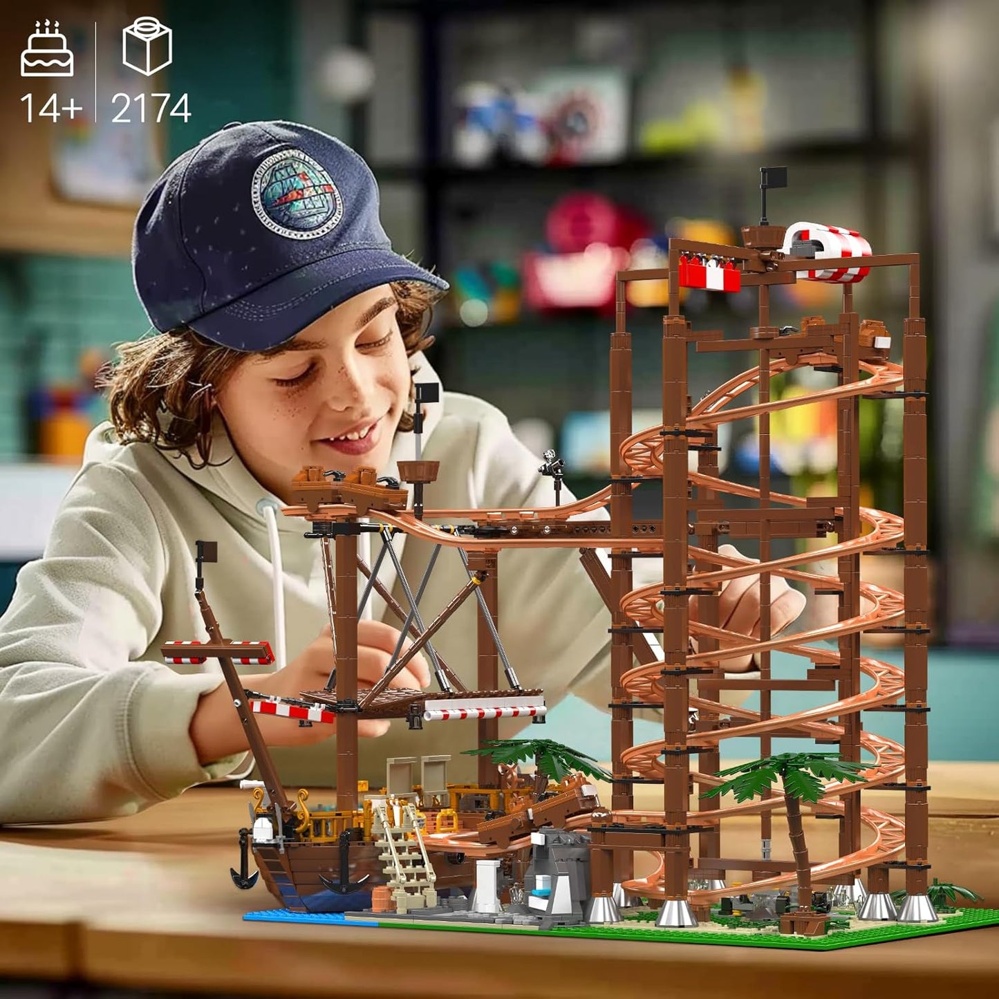 11013 MOC Double Helix Roller Coaster - Pirate Ship Themed, Achterbahn