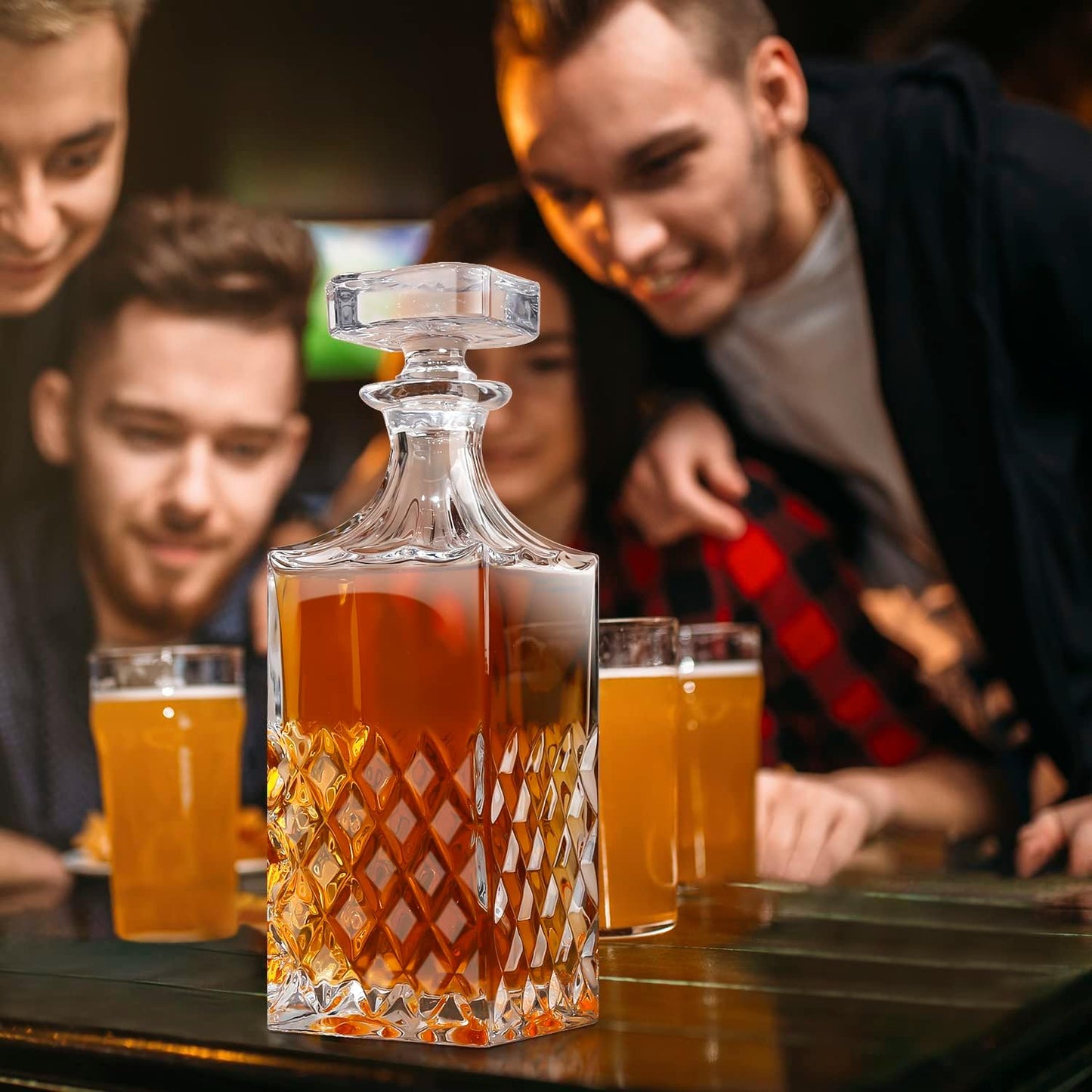 Whisky-Dekanter mit Stopfen