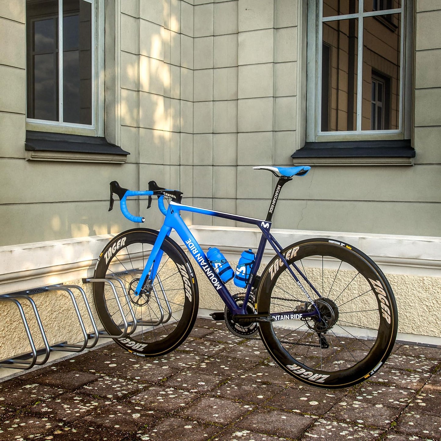 Veloständer für 4 Räder, 4 Fahrräder