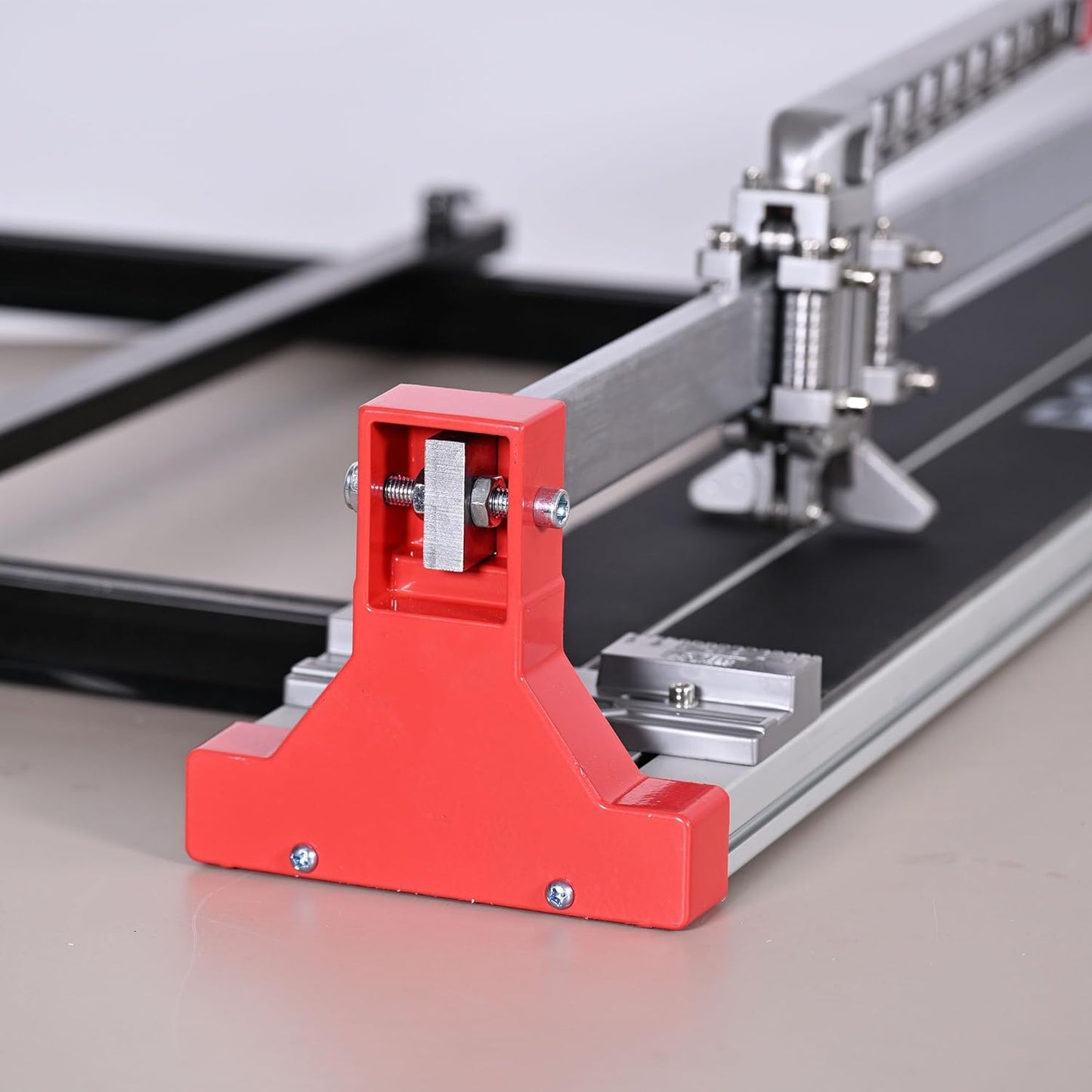 Manueller Fliesenschneider