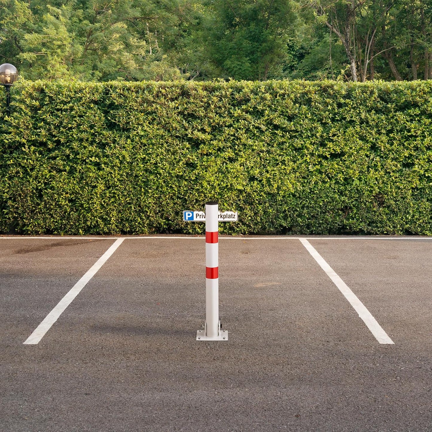 Klappbarer Absperrpfosten für Parkplatz, Weiß/Rot