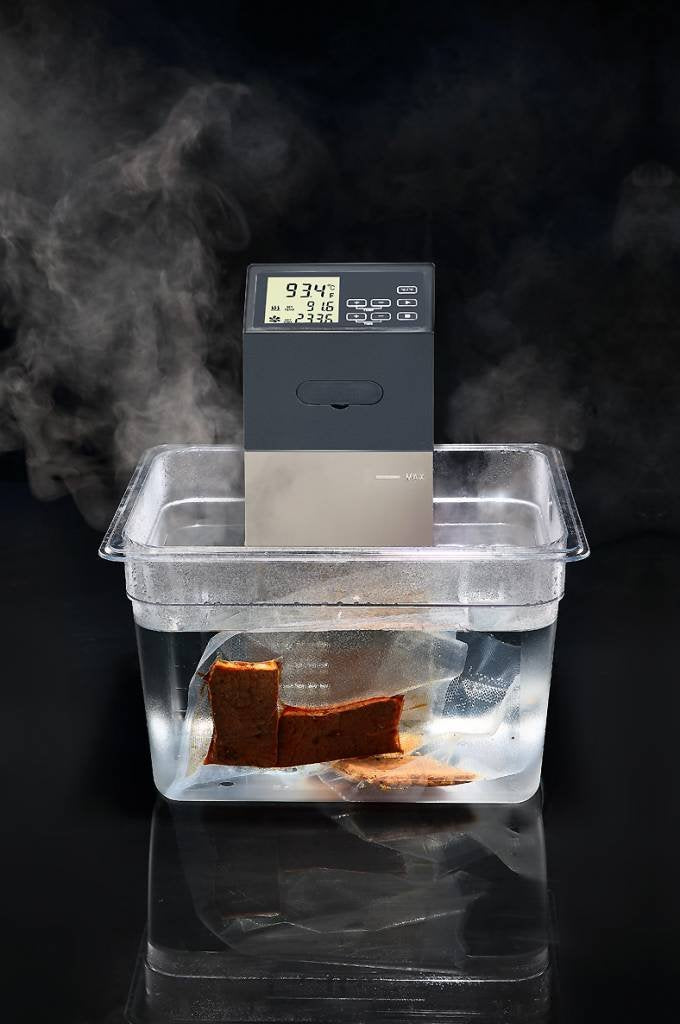 Sous Vide Stick mit Pumpe