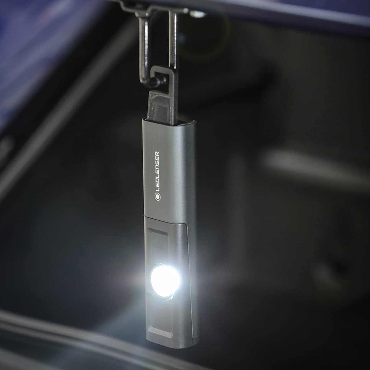 iW5R, Taschenlampe