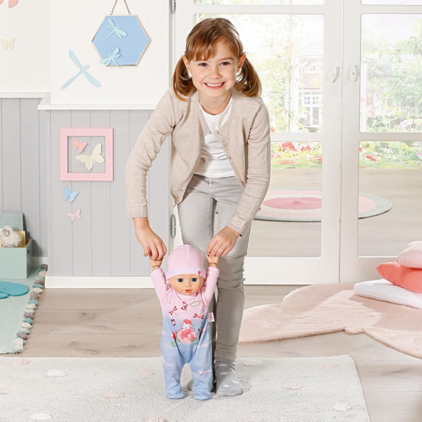 Baby Annabell® Lilly lernt laufen, Puppe