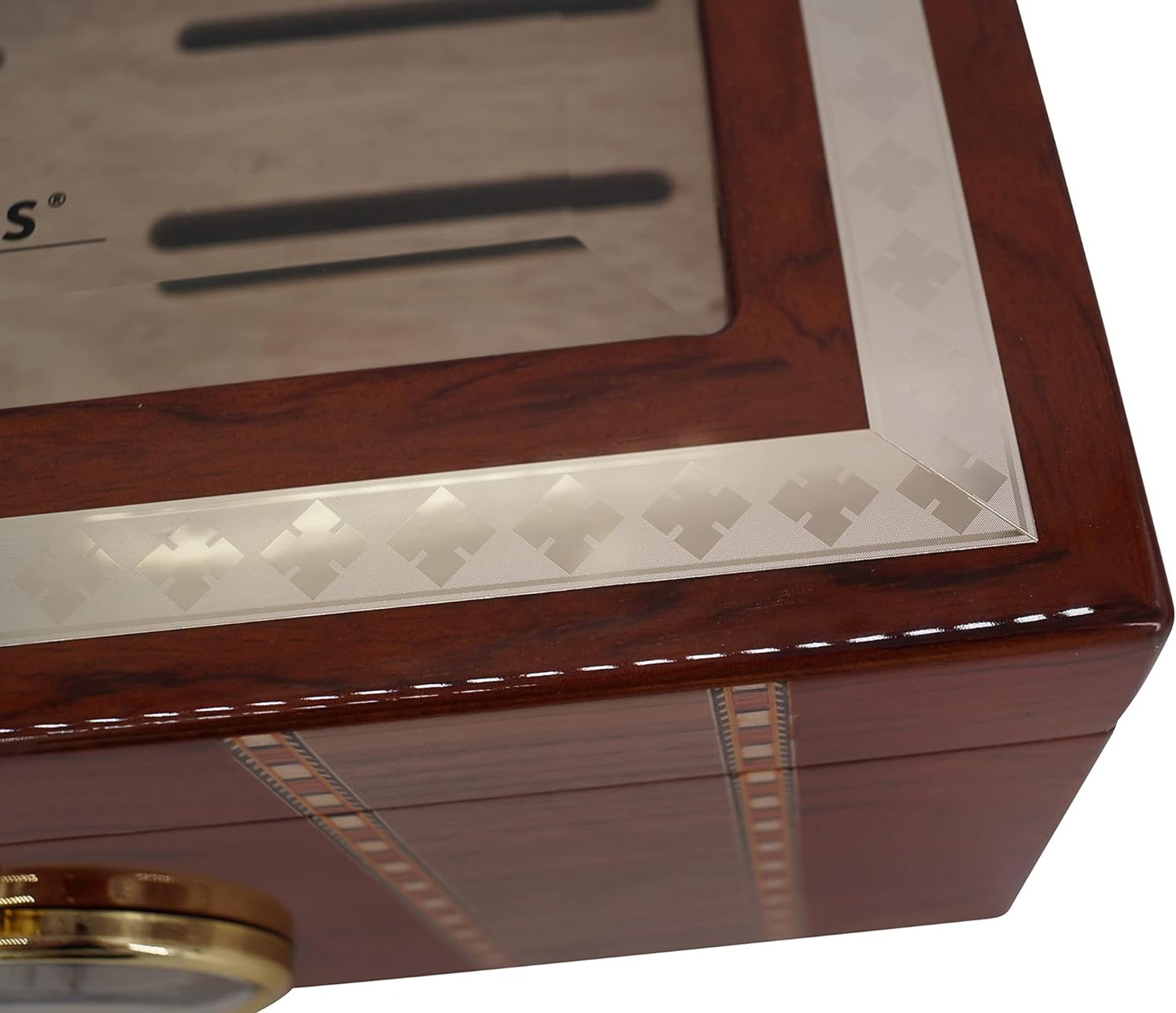 Humidor Truhe MVI