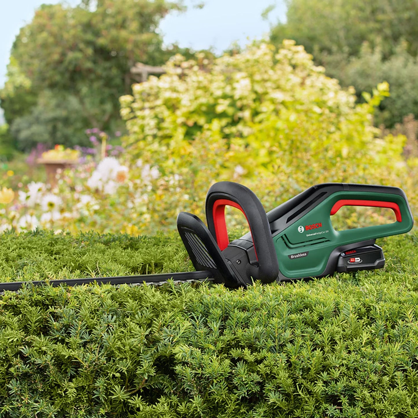 Akku-Heckenschere UniversalHedgeCut 18V-50 solo, Heckenschere | Ohne Akku Neues Design | Classic Green