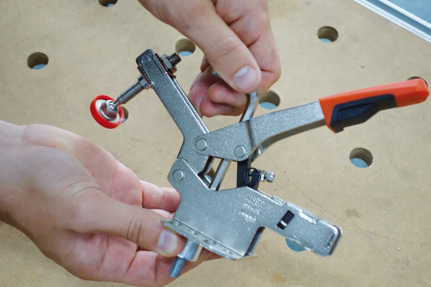 Senkrechtspanner STC-VH50-T20, mit Zubehör-Set