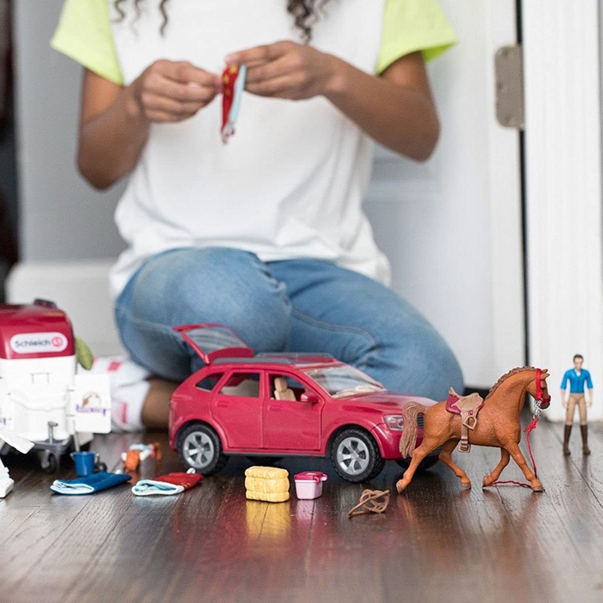 Horse Club Abenteuer mit Auto und Pferdeanhänger, Spielfahrzeug